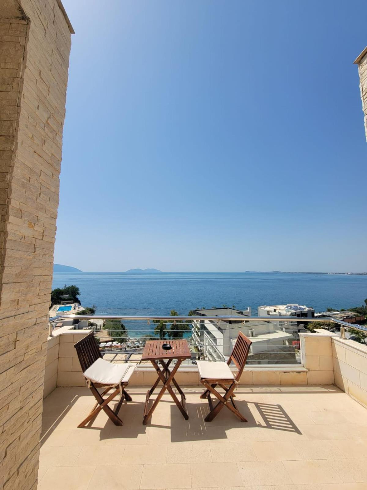 Thea Hotel Vlorë Extérieur photo