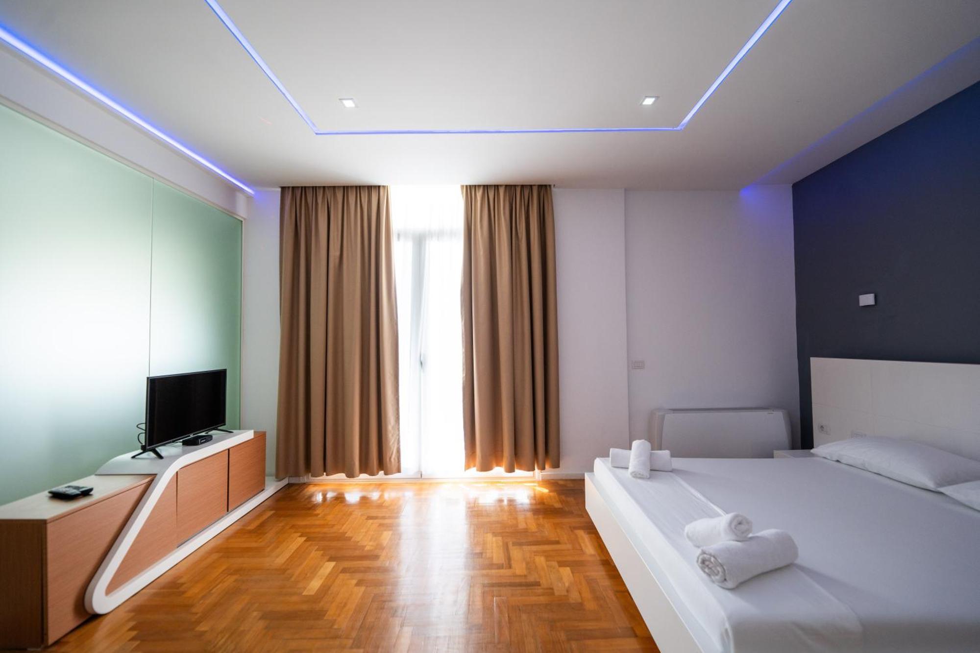 Thea Hotel Vlorë Extérieur photo