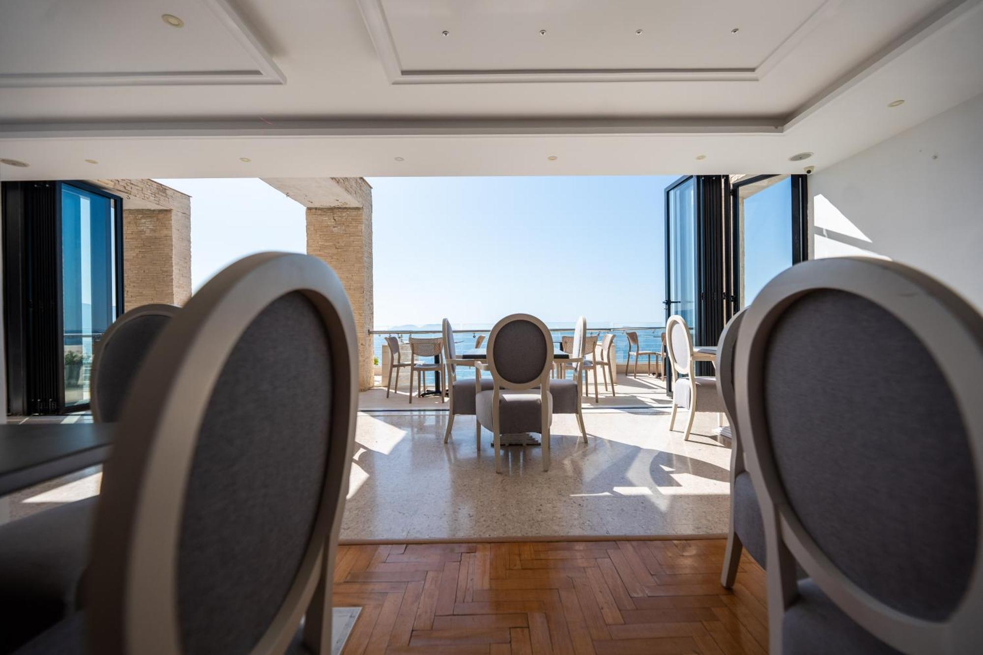Thea Hotel Vlorë Extérieur photo