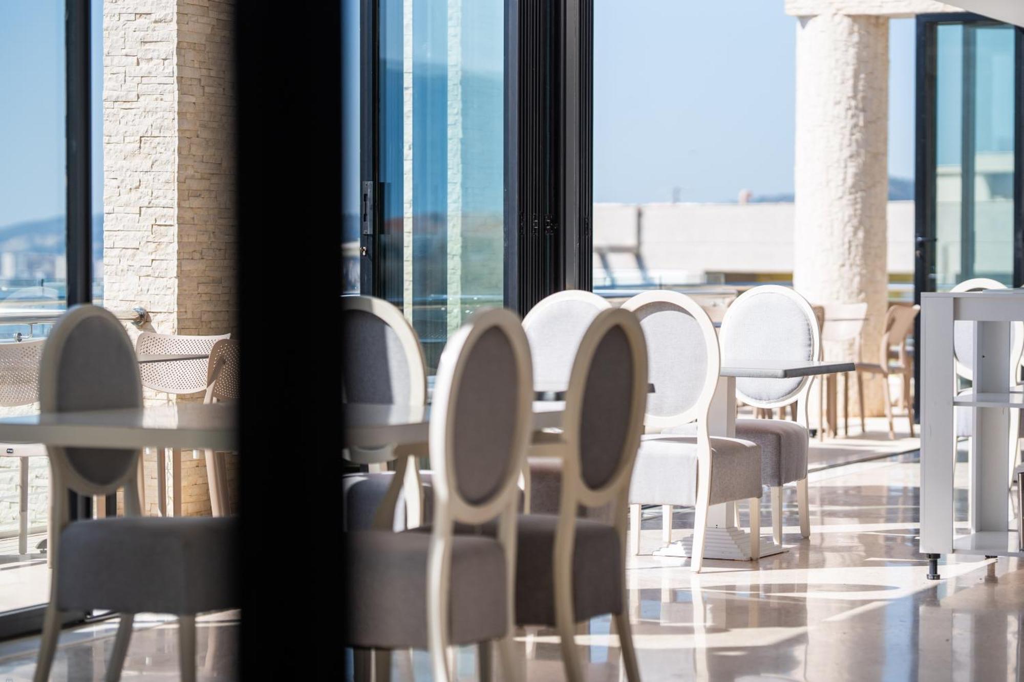Thea Hotel Vlorë Extérieur photo